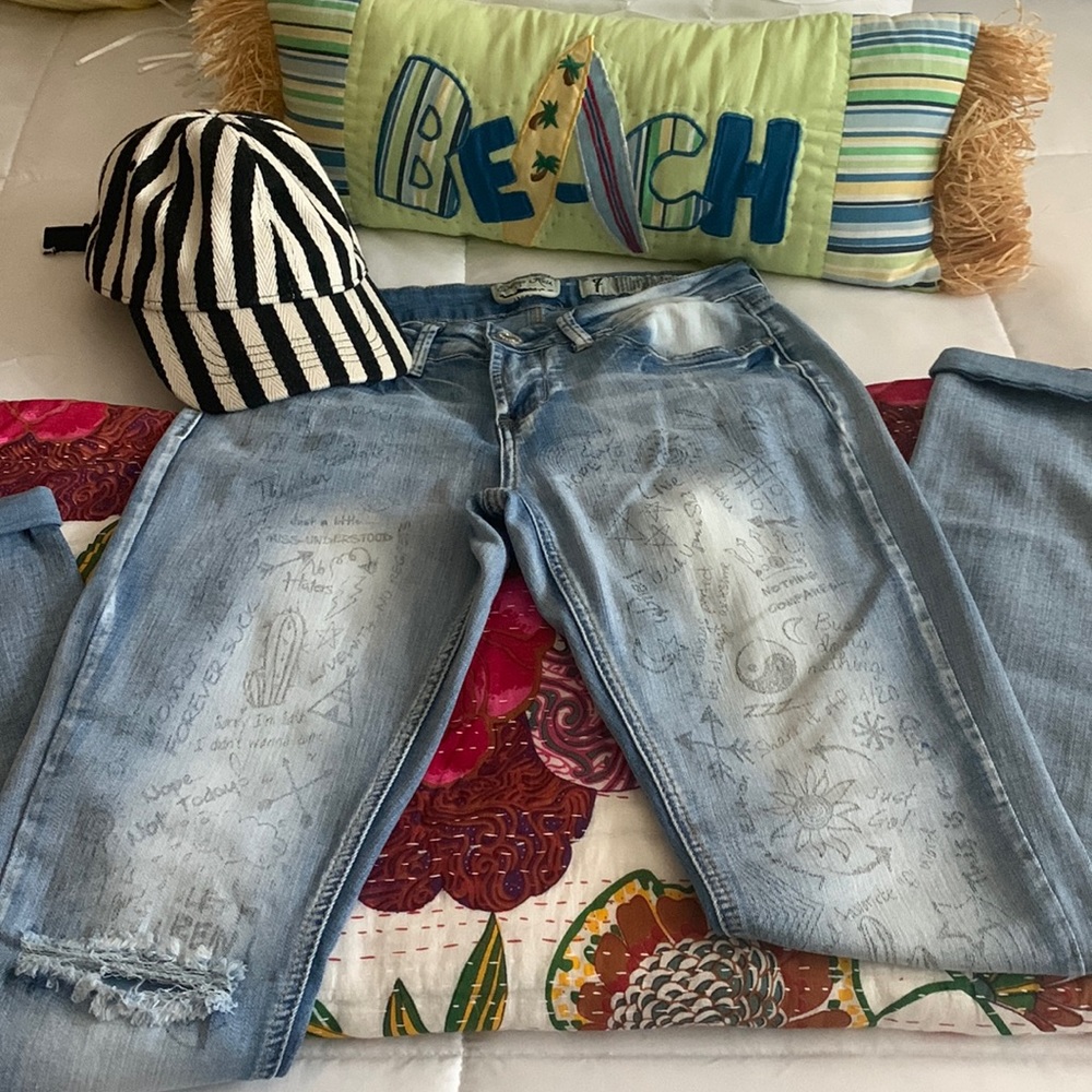 Indigo Rein Distressed Jean